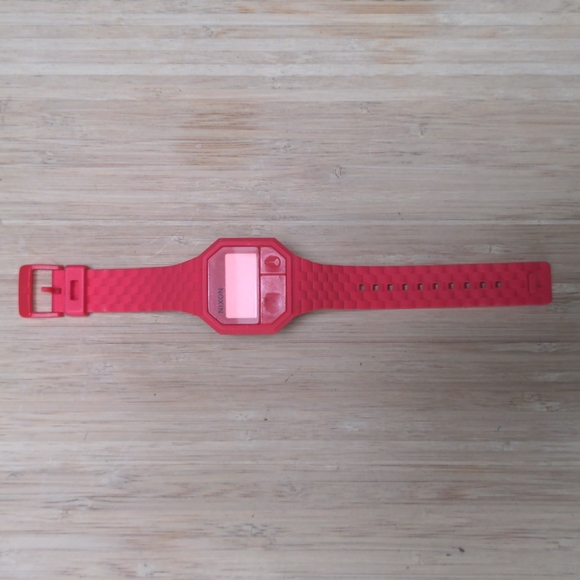 COPY - Nixon Watch - Picture 3 of 3